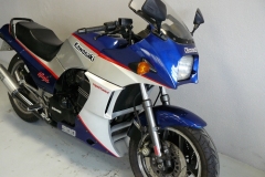 kawasaki_900_gpzr_8__090955400_1145_30102011